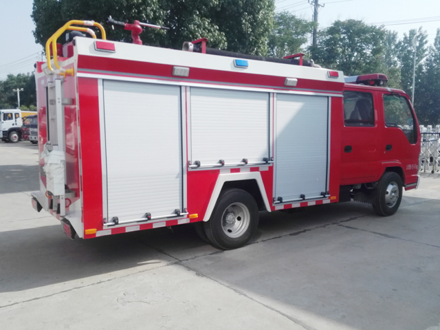 五十鈴2噸消防車