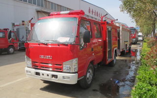 五十鈴2噸消防車