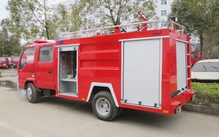 五十鈴2噸消防車